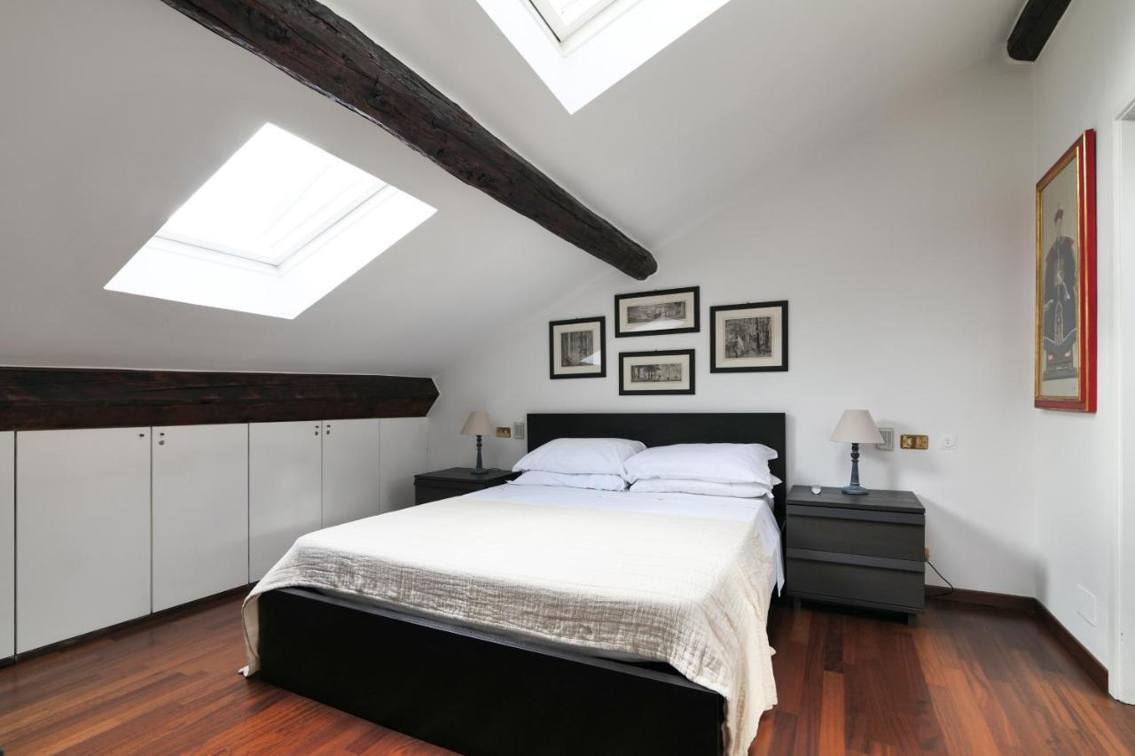 Apartamento Elegant P.Venezia Attic Milán Exterior foto