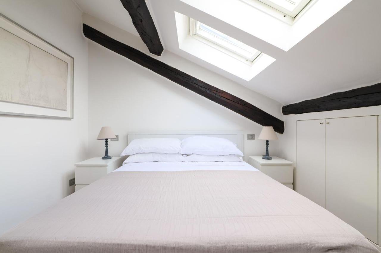Apartamento Elegant P.Venezia Attic Milán Exterior foto
