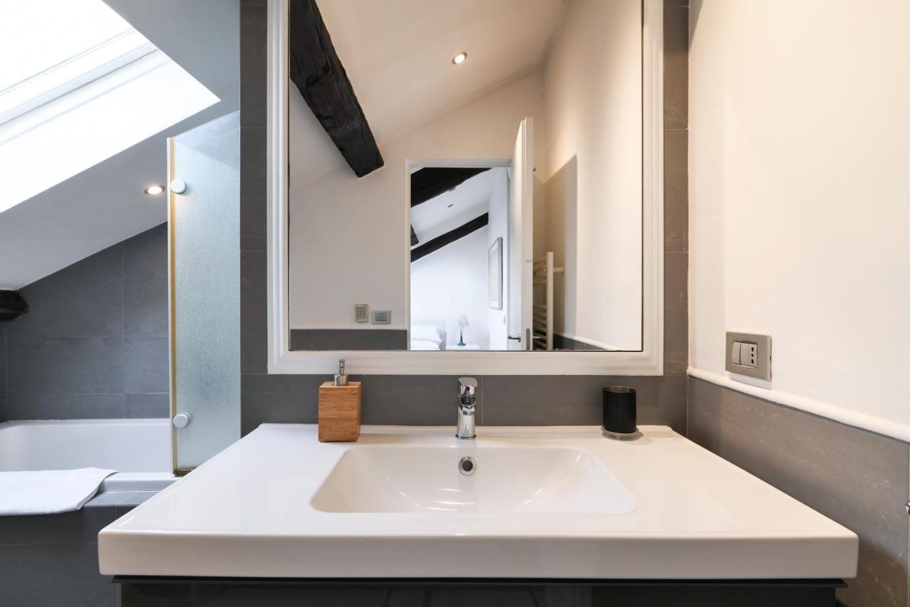 Apartamento Elegant P.Venezia Attic Milán Exterior foto